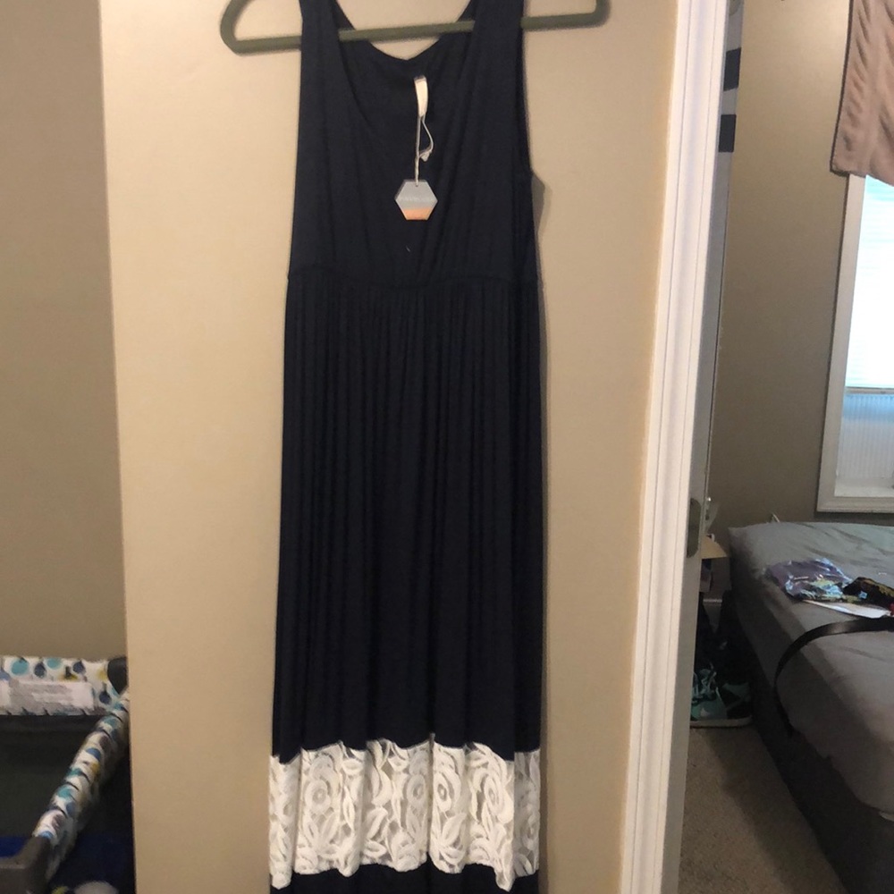 Women’s pink blush maternity dress